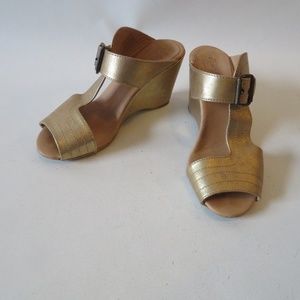 MAISON MARTIN MARGIELA LADY'S GOLD LEATHER WEDGES 7